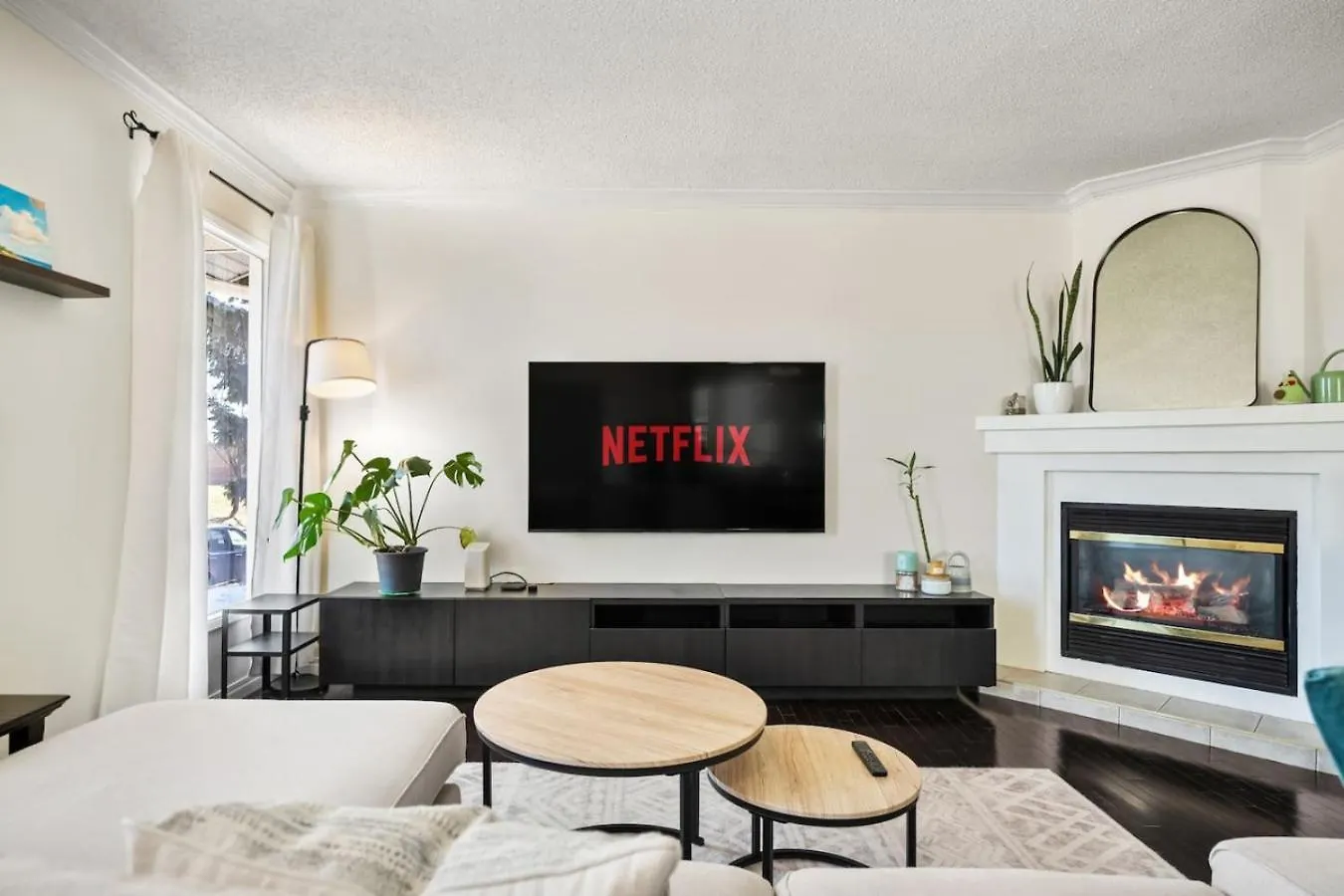 Holiday home Cozy Modern Pet Friendly Homes Calgary Canada