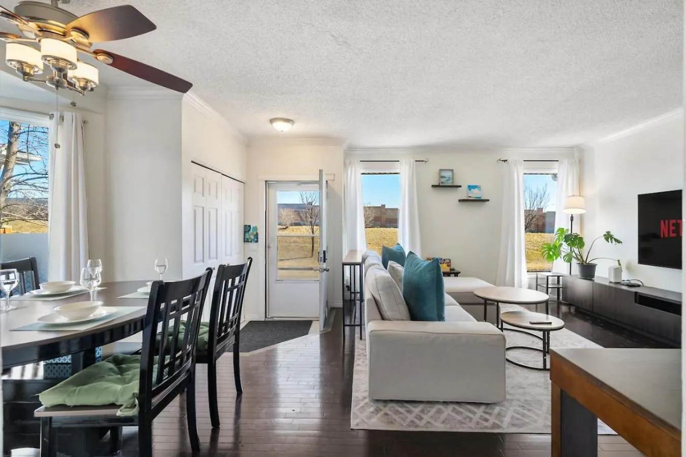 Cozy Modern Pet Friendly Homes Calgary