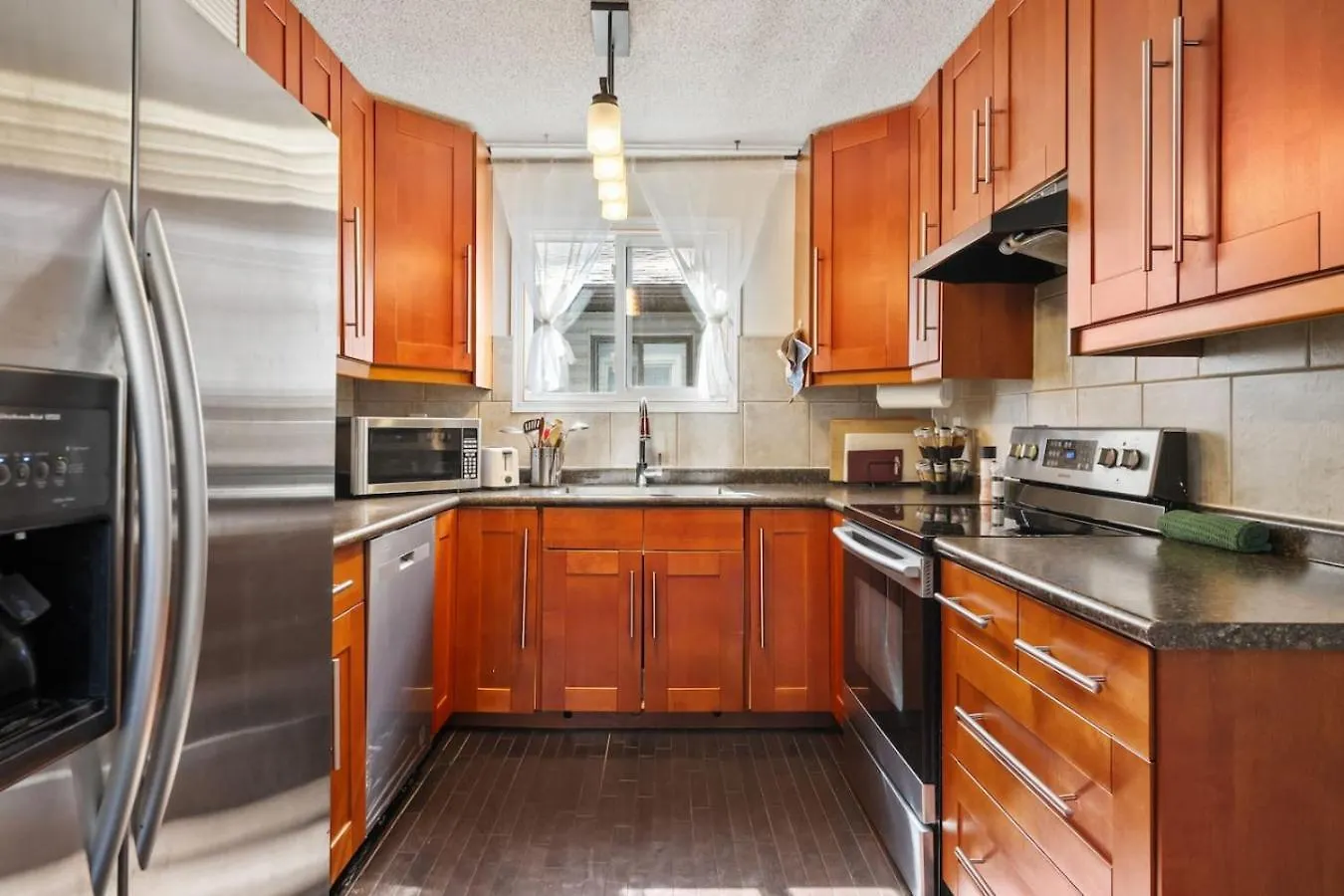Holiday home Cozy Modern Pet Friendly Homes Calgary